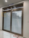 RÈM TRONG KÍNH HỘP LÁ SÁCH MÀU XÁM